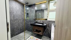 The Esparis (D18), Condominium #584396601
